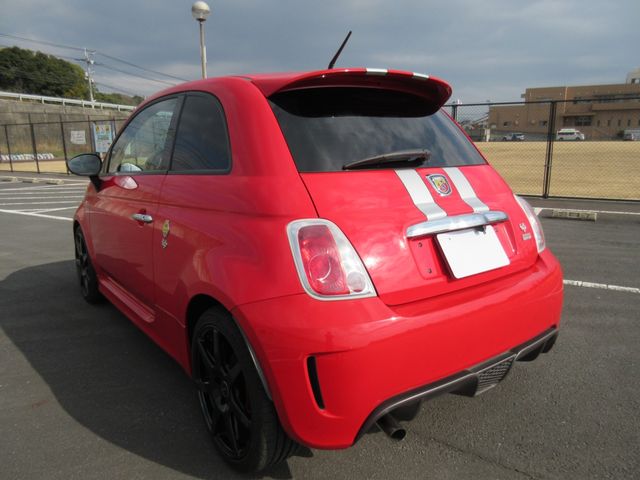 FIAT ABARTH 695 2011
