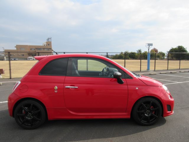 FIAT ABARTH 695 2011