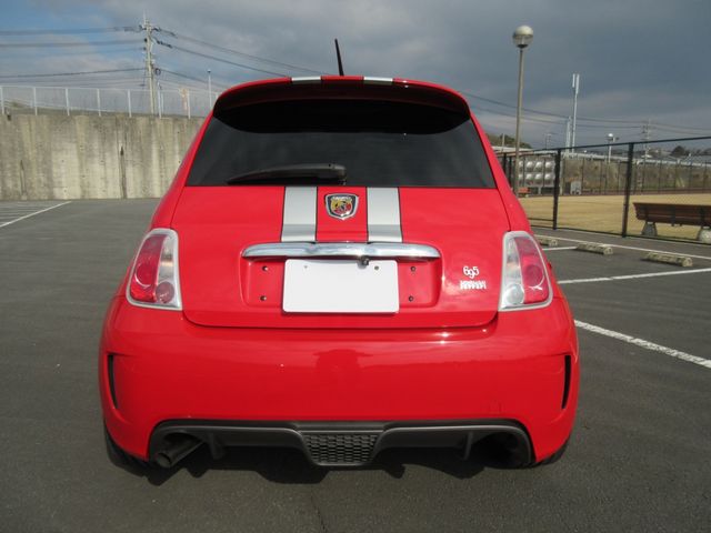 FIAT ABARTH 695 2011
