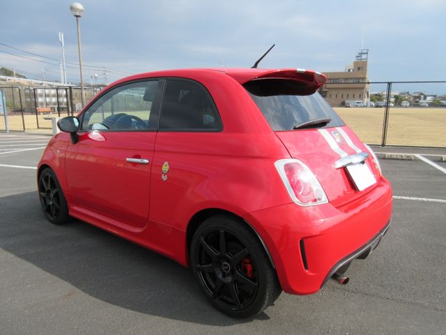 FIAT ABARTH 695 2011
