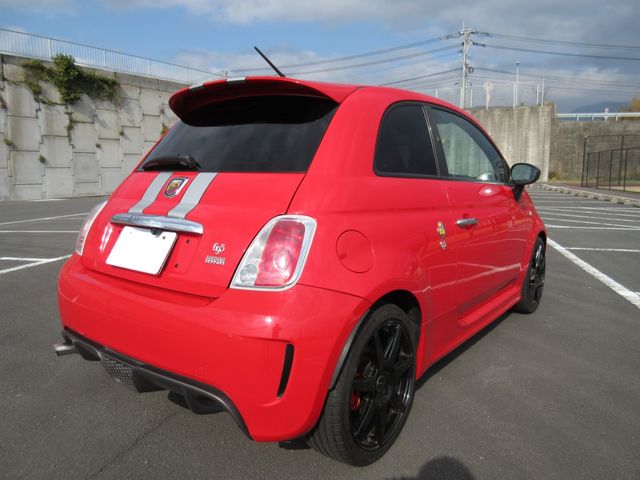 FIAT ABARTH 695 2011