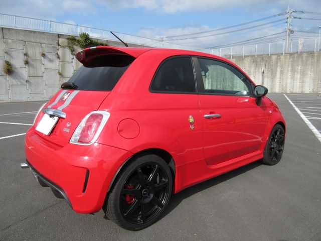 FIAT ABARTH 695 2011