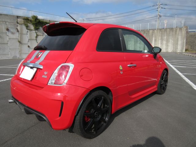 FIAT ABARTH 695 2011