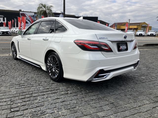 TOYOTA CROWN sedan hybrid 2018