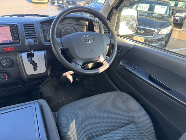 TOYOTA REGIUSACE van 4WD 2017