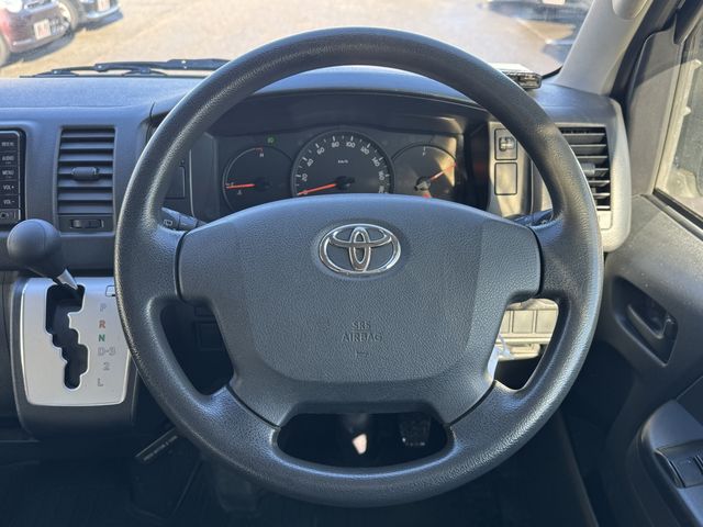 TOYOTA REGIUSACE van 4WD 2017