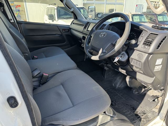 TOYOTA REGIUSACE van 4WD 2017