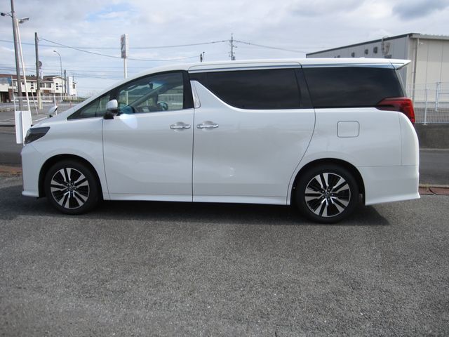 TOYOTA ALPHARD 2022