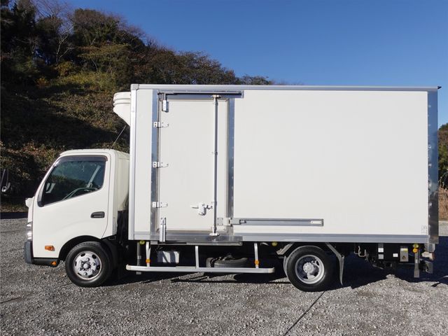 TOYOTA DYNA 2018