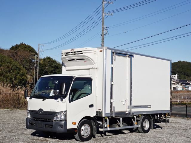 TOYOTA DYNA 2018