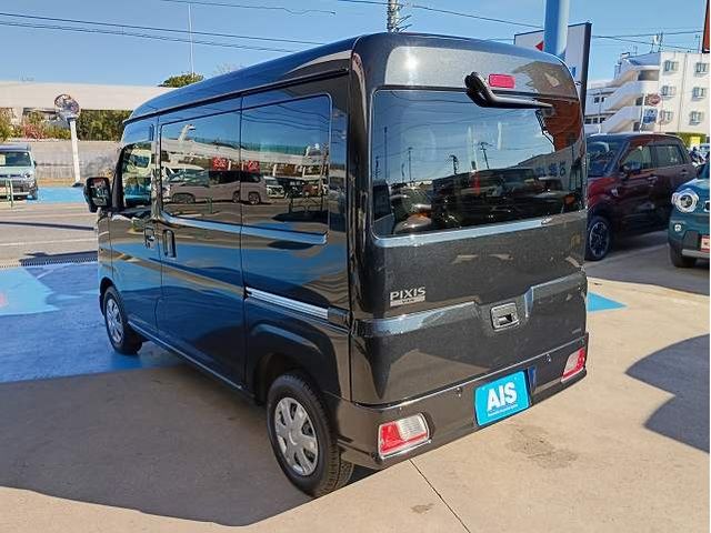 TOYOTA PIXIS van 2022