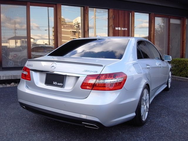 MERCEDES BENZ MERCEDES BENZ E class sedan 2009