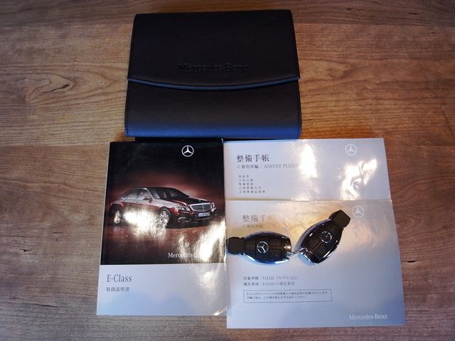 MERCEDES BENZ MERCEDES BENZ E class sedan 2009