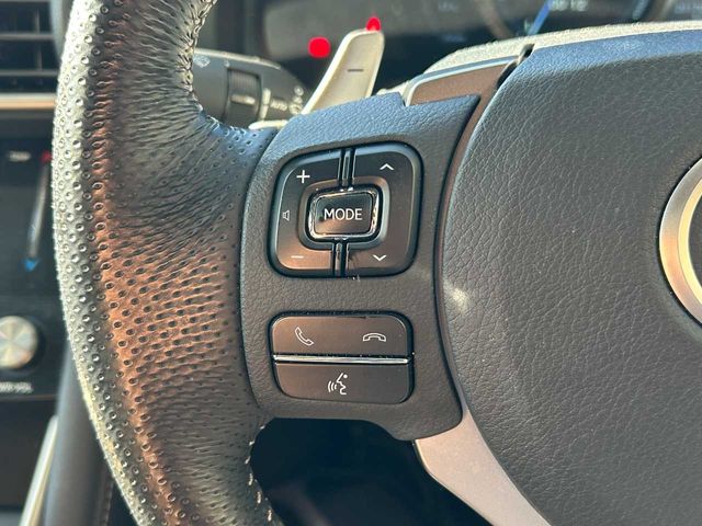 TOYOTA LEXUS IS200t 2017