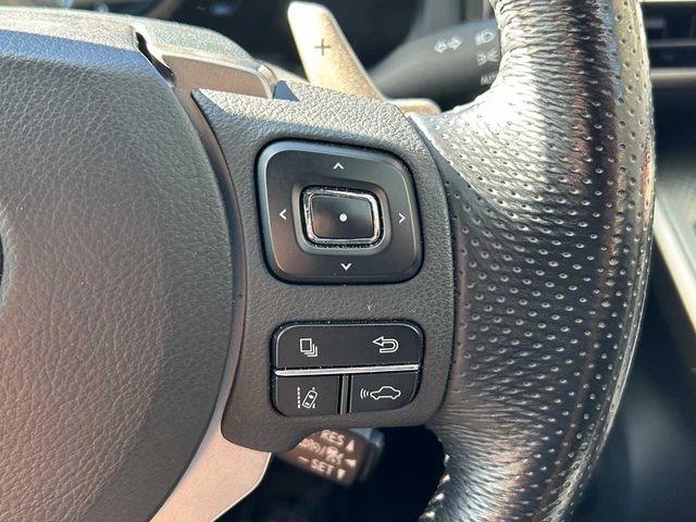 TOYOTA LEXUS IS200t 2017