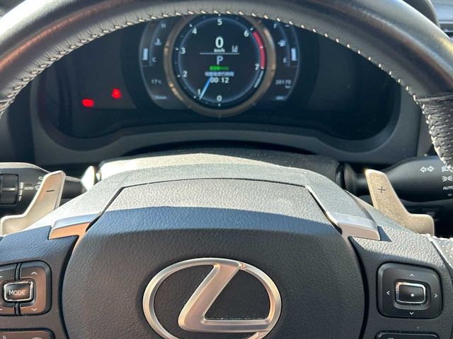 TOYOTA LEXUS IS200t 2017