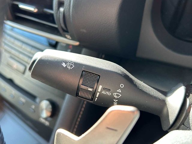 TOYOTA LEXUS IS200t 2017