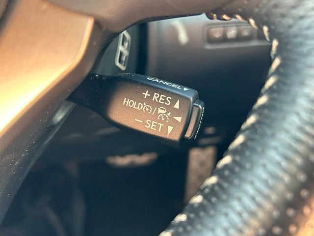 TOYOTA LEXUS IS200t 2017