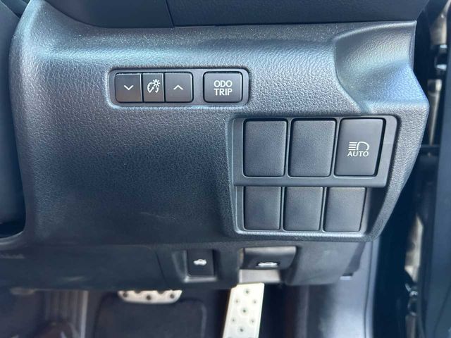 TOYOTA LEXUS IS200t 2017