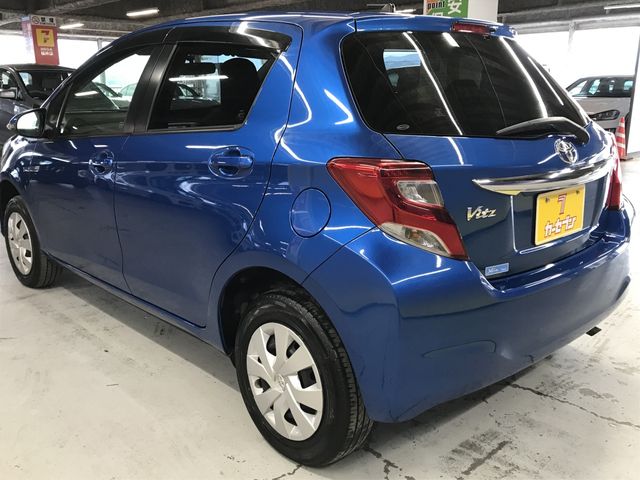 TOYOTA VITZ  4WD 2015