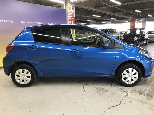 TOYOTA VITZ  4WD 2015