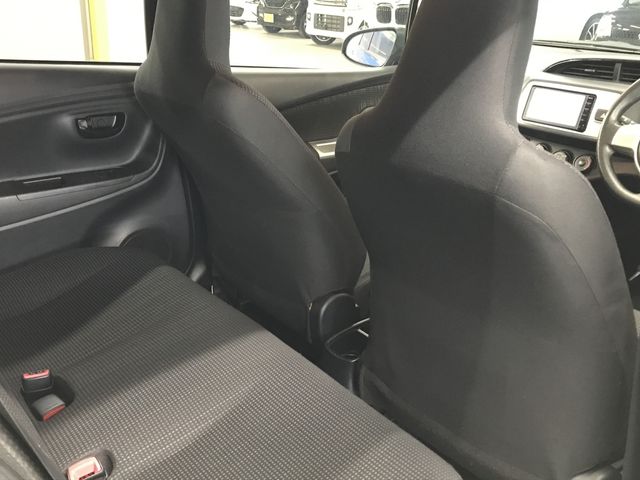 TOYOTA VITZ  4WD 2015