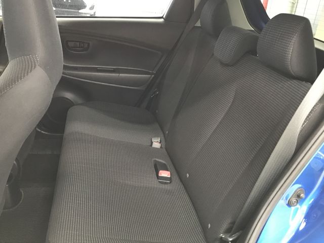 TOYOTA VITZ  4WD 2015