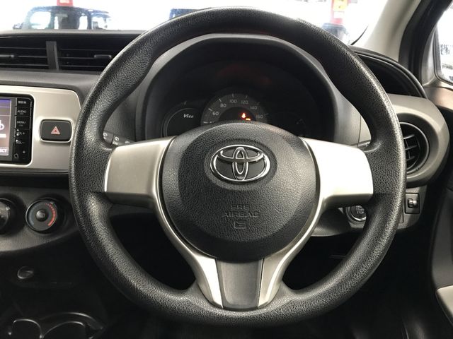 TOYOTA VITZ  4WD 2015