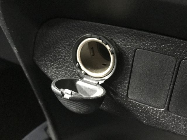 TOYOTA VITZ  4WD 2015