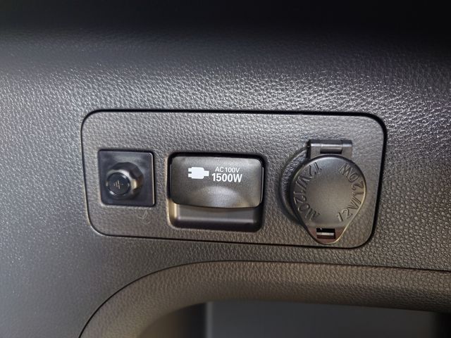 TOYOTA RAV4 HYBRID 4WD 2023