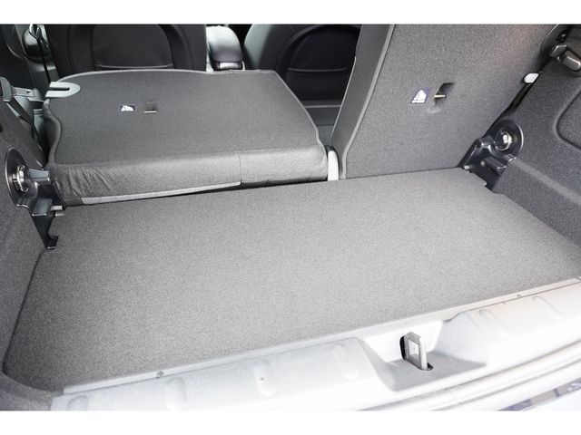 BMW MINI COOPER D 2024