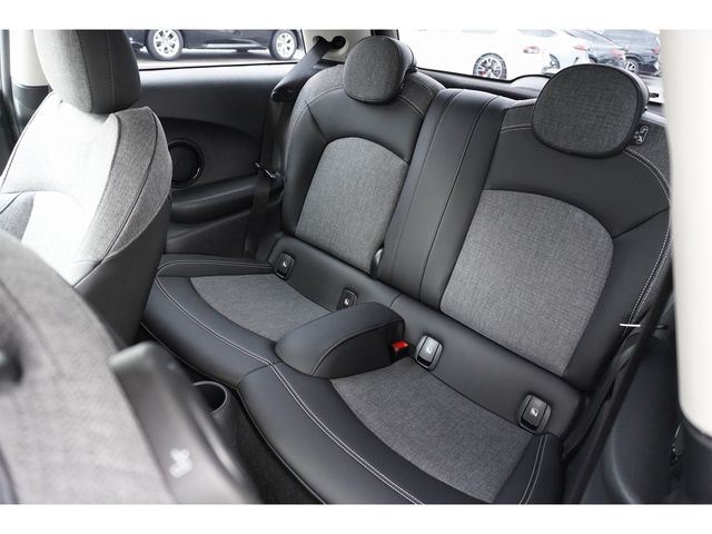 BMW MINI COOPER D 2024