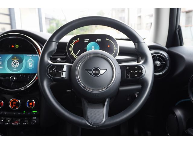 BMW MINI COOPER D 2024