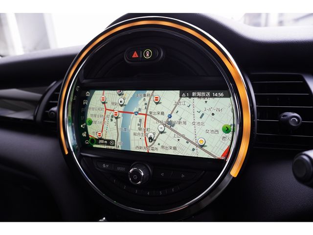 BMW MINI COOPER D 2019