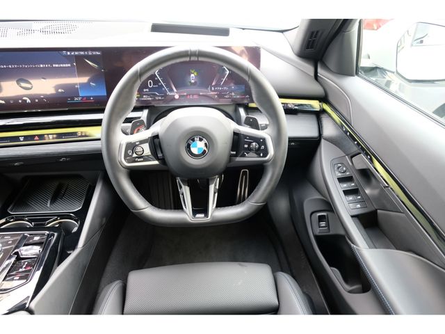 BMW BMW 5series TOURING 2025