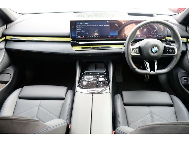 BMW BMW 5series TOURING 2025