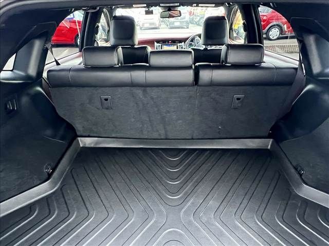 TOYOTA HARRIER HYBRID 2015