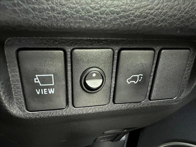 TOYOTA HARRIER HYBRID 2015