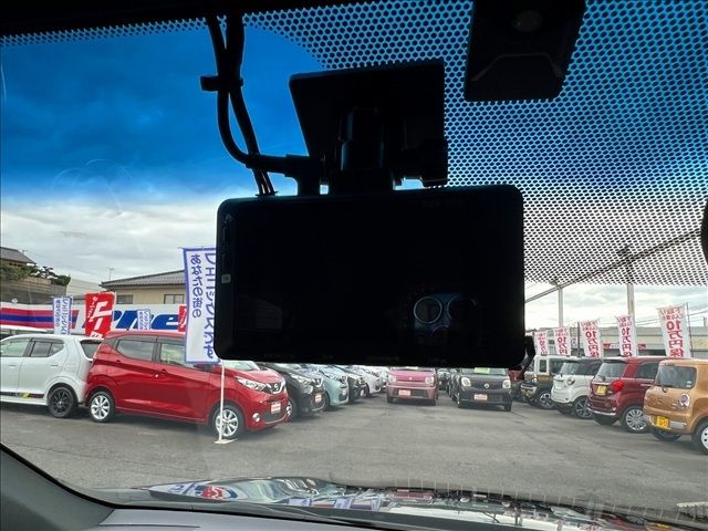 TOYOTA HARRIER HYBRID 2015