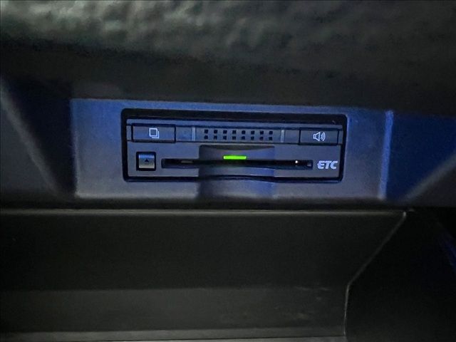 TOYOTA HARRIER HYBRID 2015