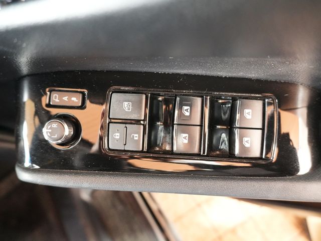 TOYOTA VELLFIRE 2017