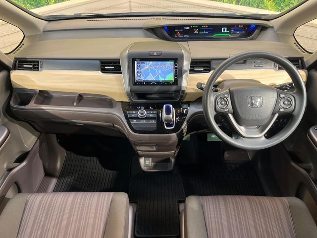 HONDA FREED HYBRID 2019