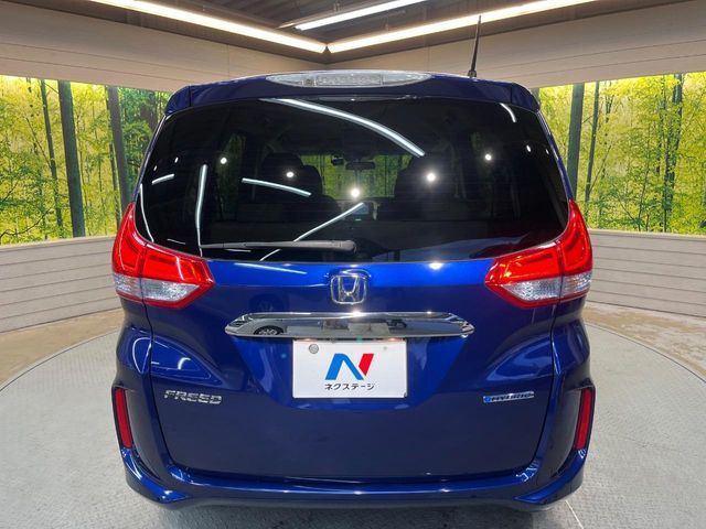 HONDA FREED HYBRID 2019