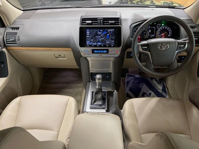 TOYOTA LANDCRUISER PRADO 2023