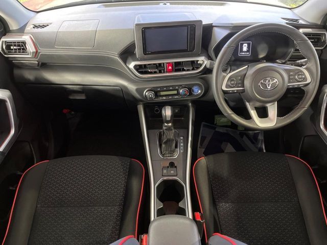 TOYOTA RAIZE HYBRID 2022