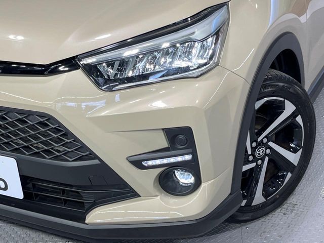 TOYOTA RAIZE HYBRID 2022