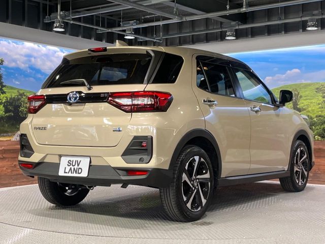 TOYOTA RAIZE HYBRID 2022