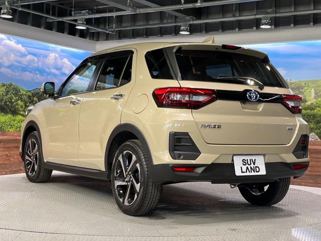 TOYOTA RAIZE HYBRID 2022