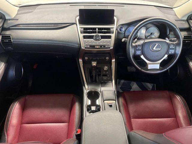 TOYOTA LEXUS NX300h AWD 2018