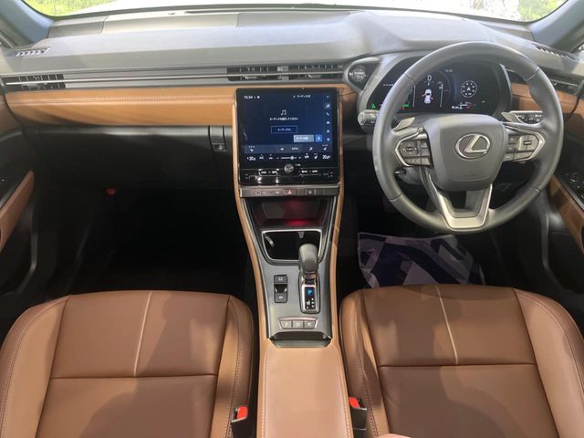 TOYOTA LEXUS LBX 2024